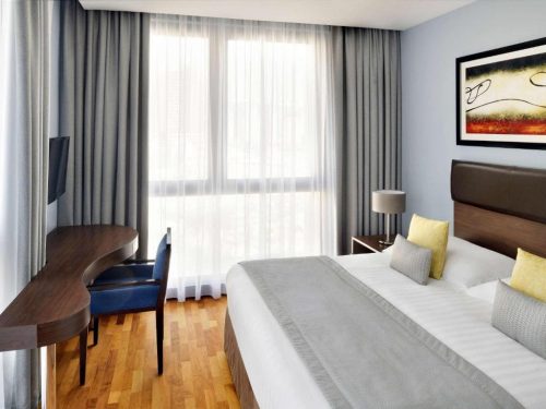 غرفة-مزدوجة-في-فندق-موڤنبيك-الممزر-دبي-من-شركة-الحرية-للحلول-التسويقية-والعقارية-مكرم-عبيد