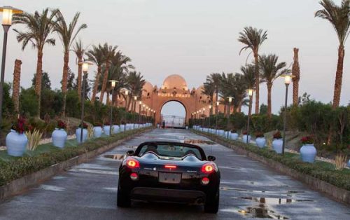 مشهد-خارجي-للفندق